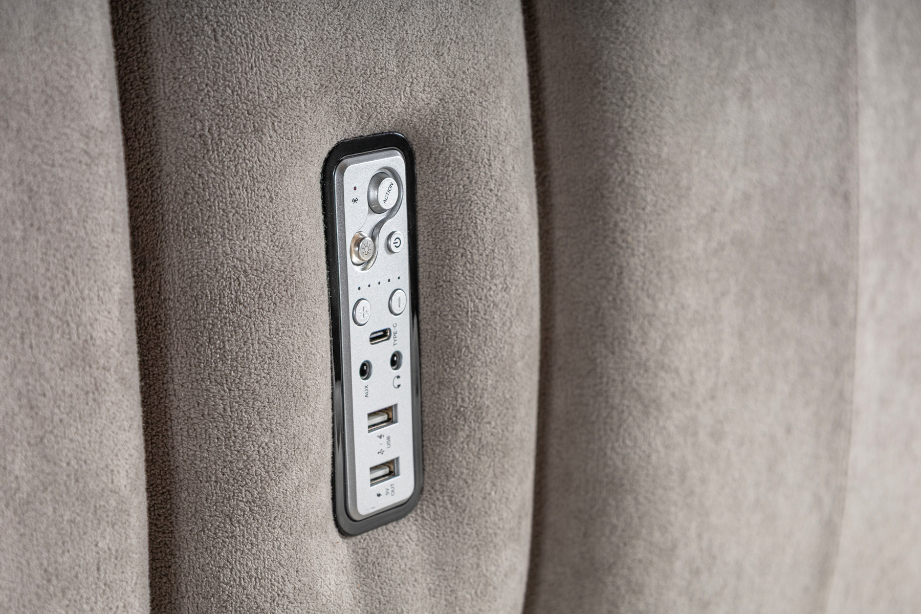 Bluetooth USB ve Type-C paneli